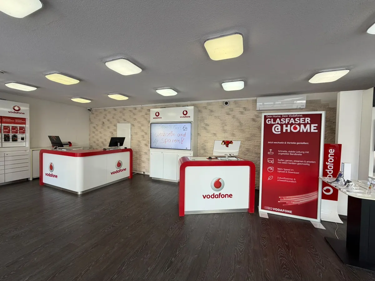 Glasfaser @HOME Aufsteller und Beratungstheken im Vodafone Fachcenter Müllheim